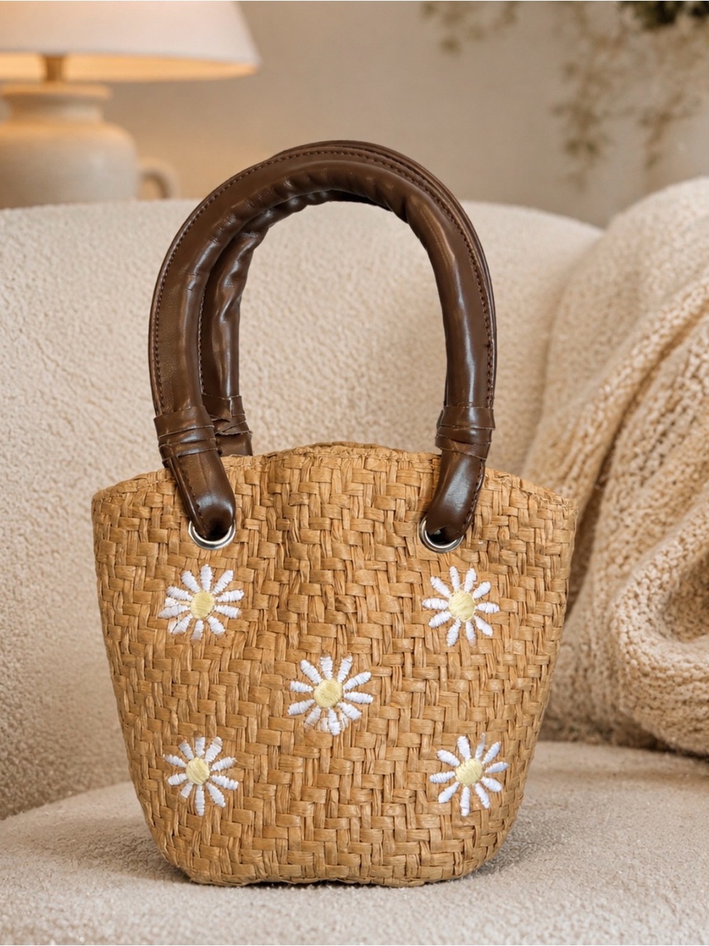 Tahari NWT Tan Straw Mini Tote with White & Yellow Daisy Embroidery